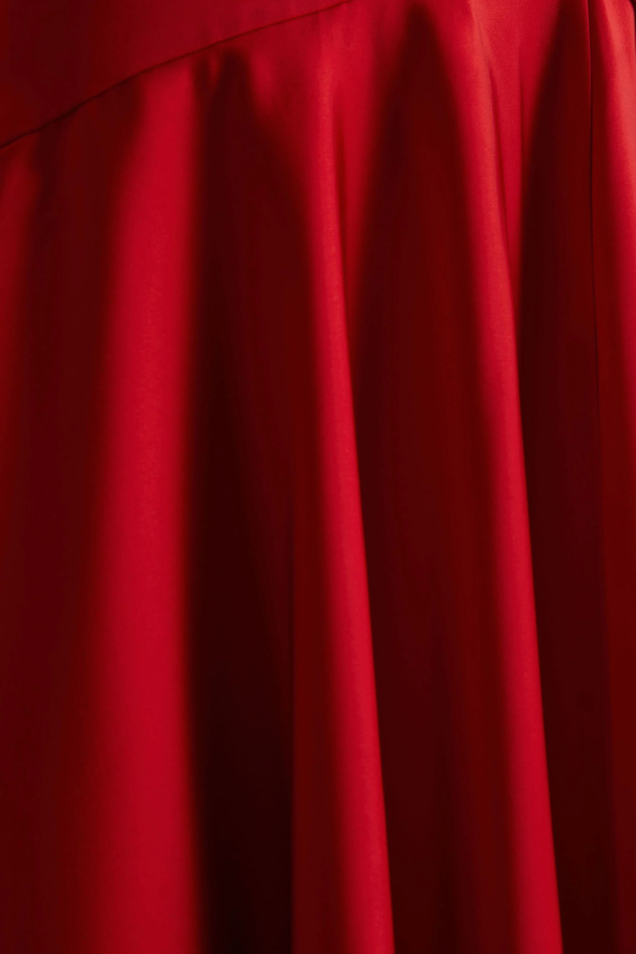 Luscious | Red High-Neck Maxi Dress With Drop-Waist And Bow Detail - Image 7